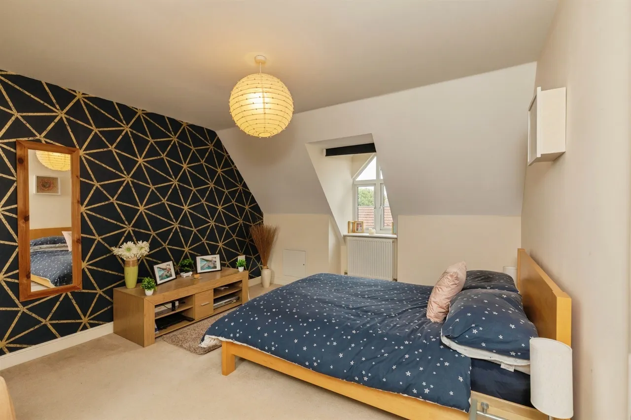 Loop Road, Mangotsfield, BS16, photo 16