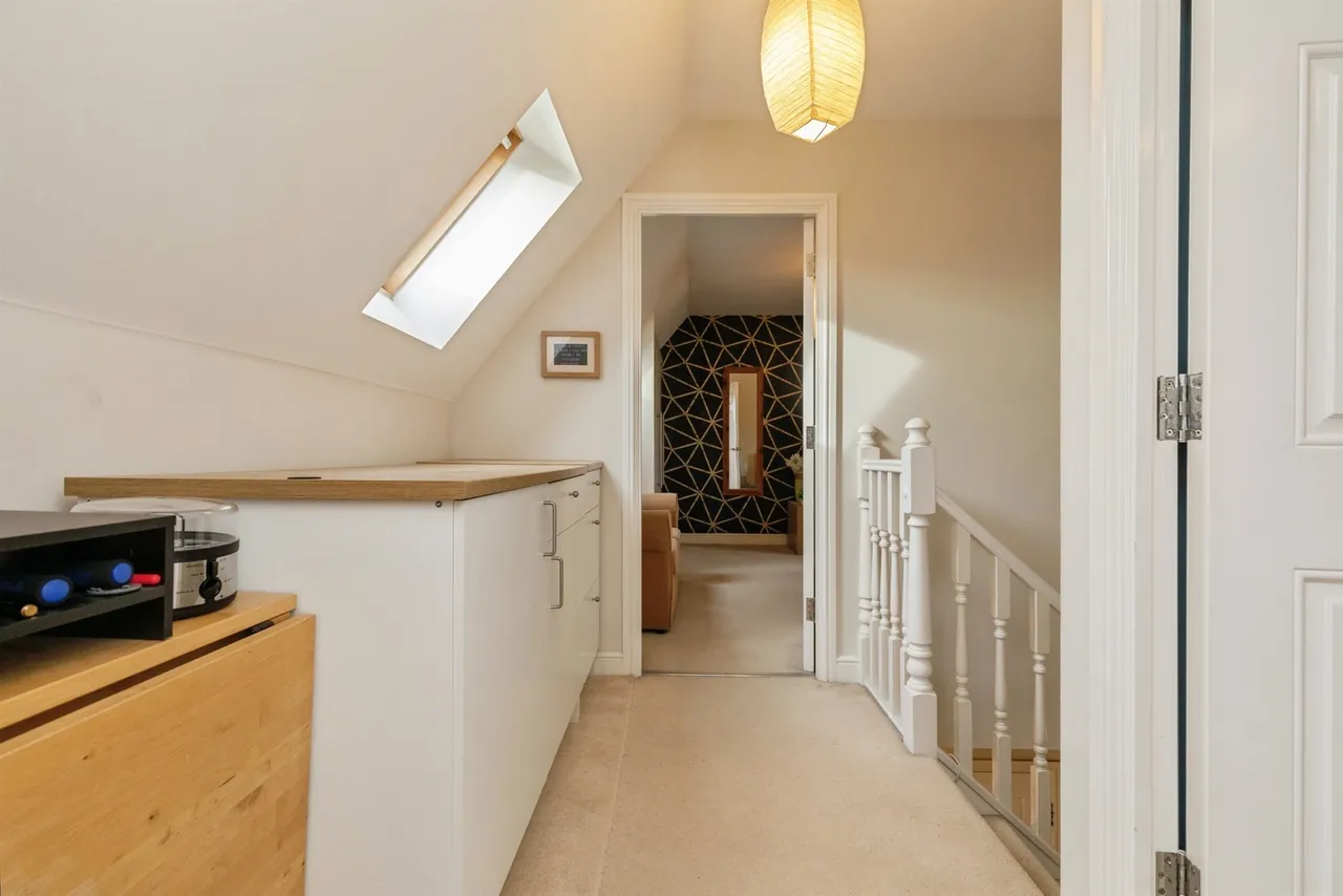 Loop Road, Mangotsfield, BS16, photo 15