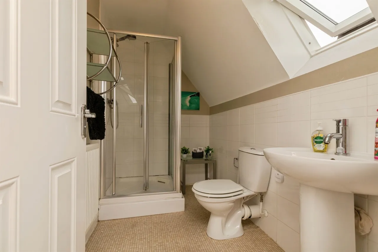 Loop Road, Mangotsfield, BS16, photo 18