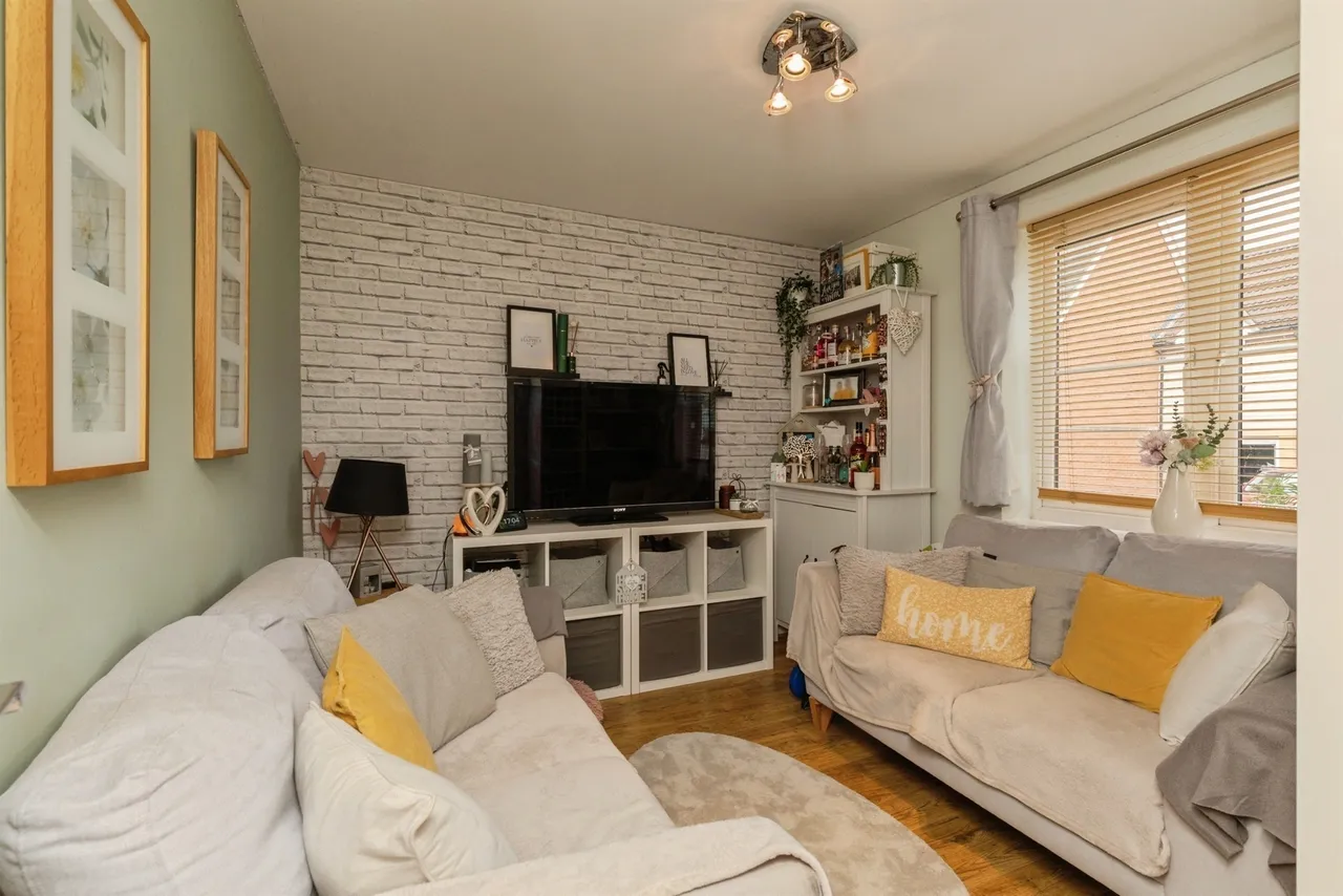 Loop Road, Mangotsfield, BS16, photo 9