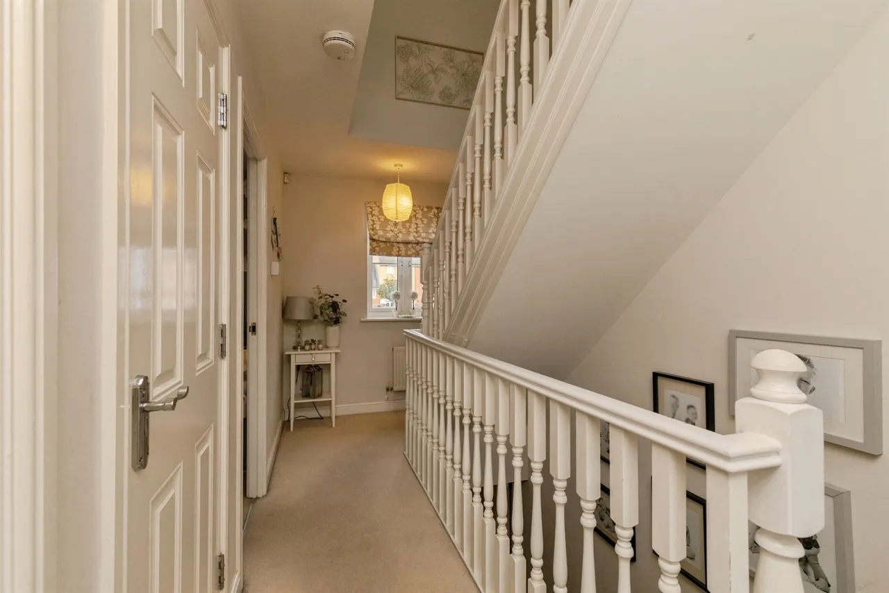 Loop Road, Mangotsfield, BS16, photo 10