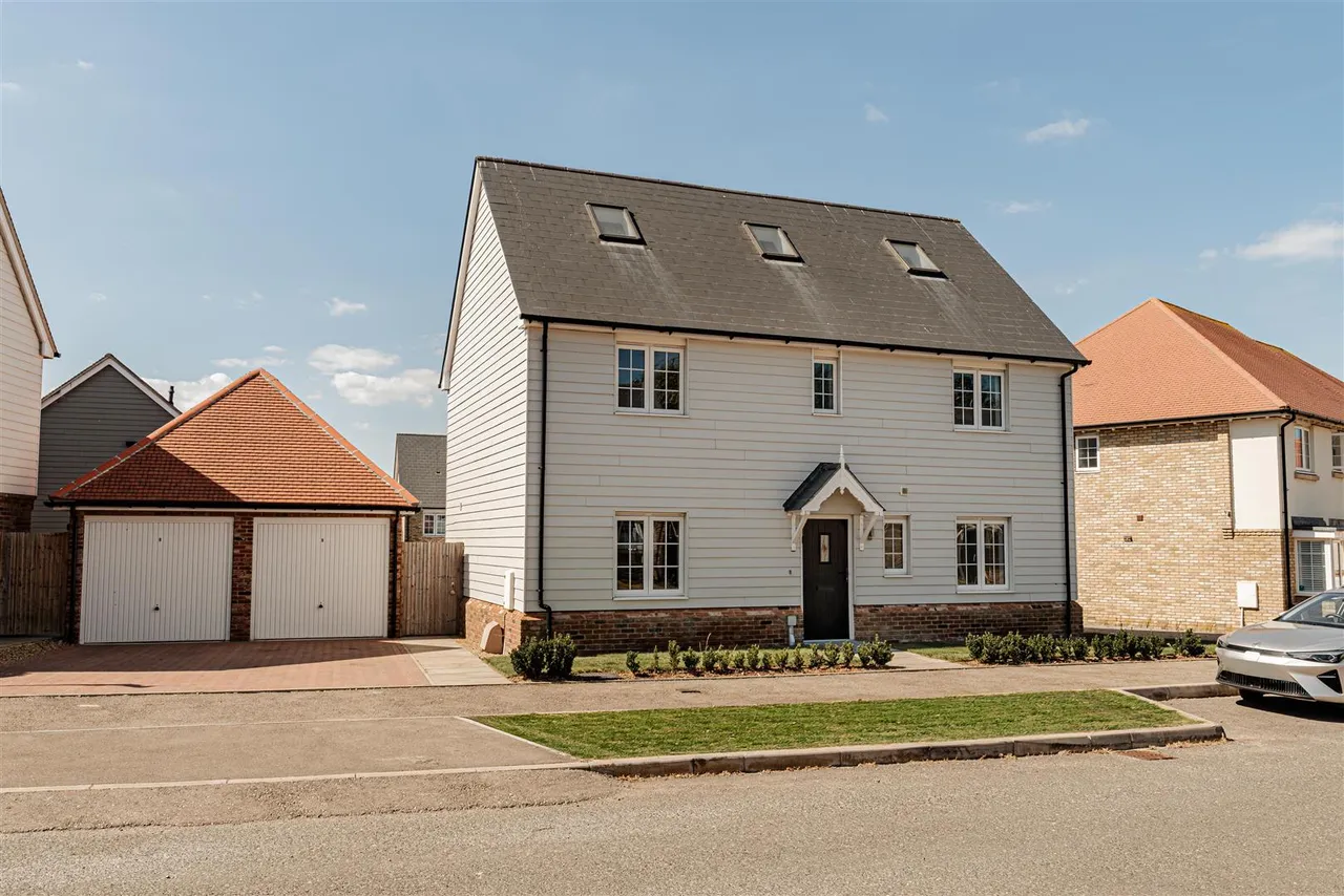 5 bed house for sale — Millers Road, Walmer, Deal, CT14 7FA