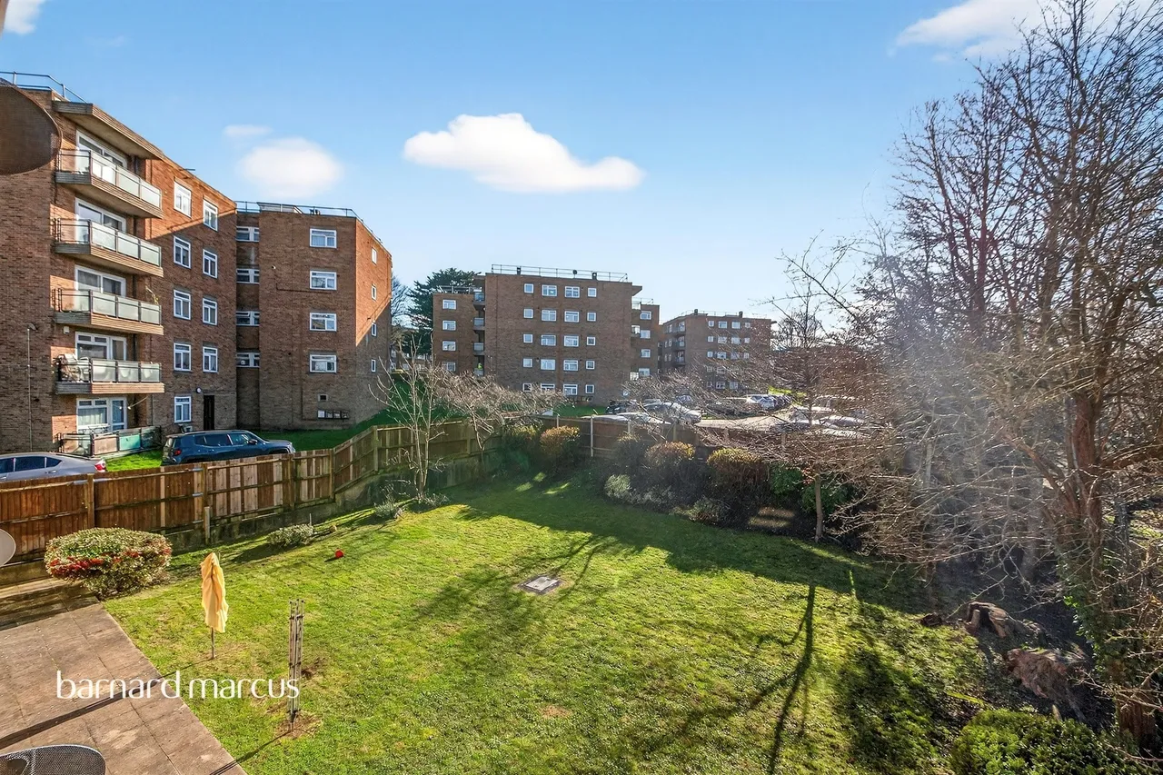 Waterfall Road, London, photo 4