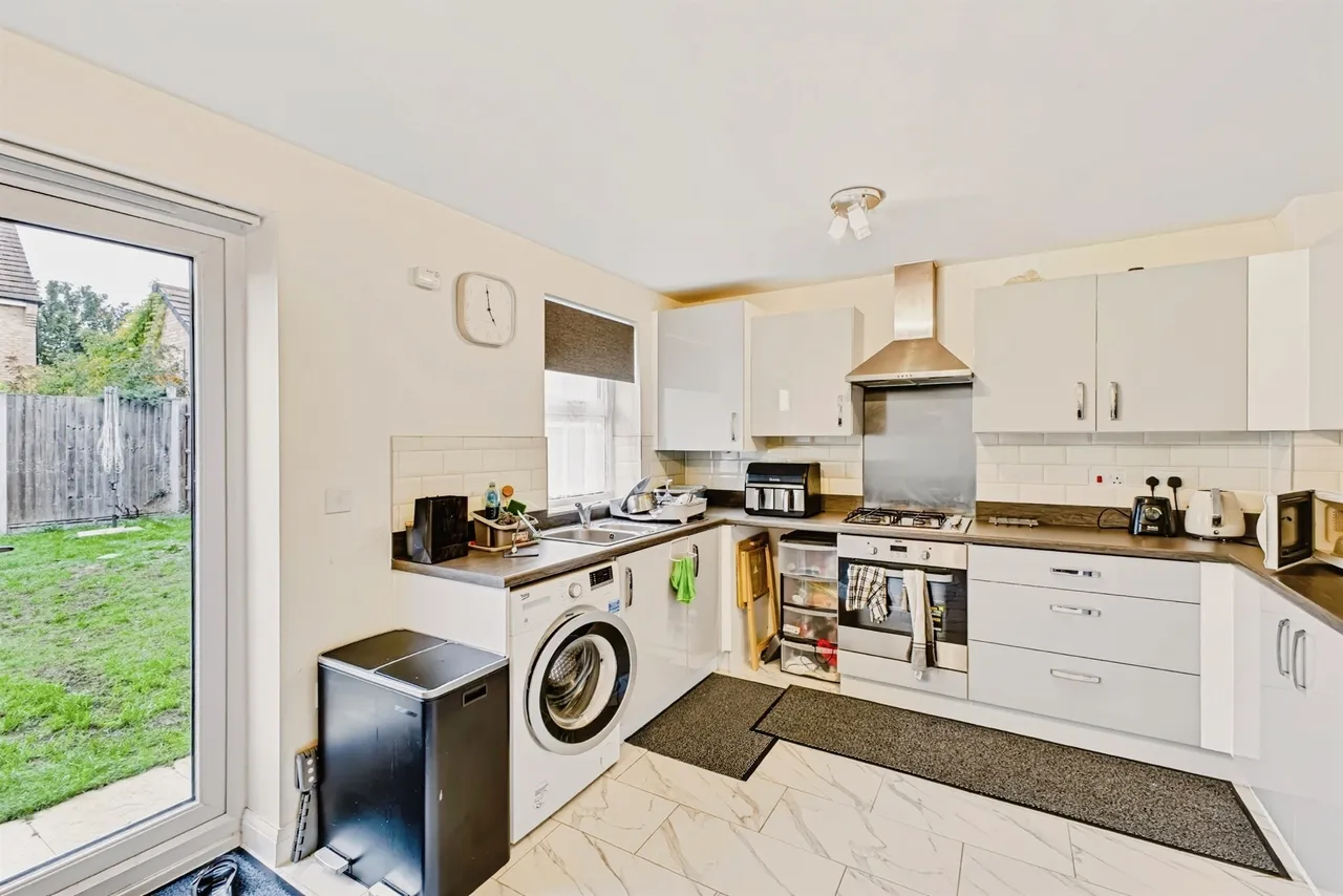 Whistlefields Close, Moulton, NN3, photo 3
