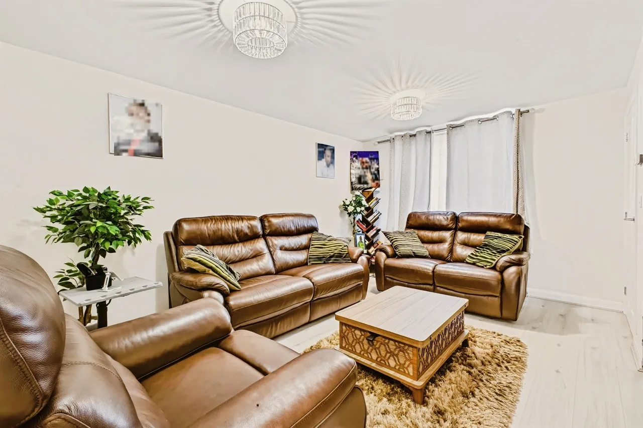 Whistlefields Close, Moulton, NN3, photo 2