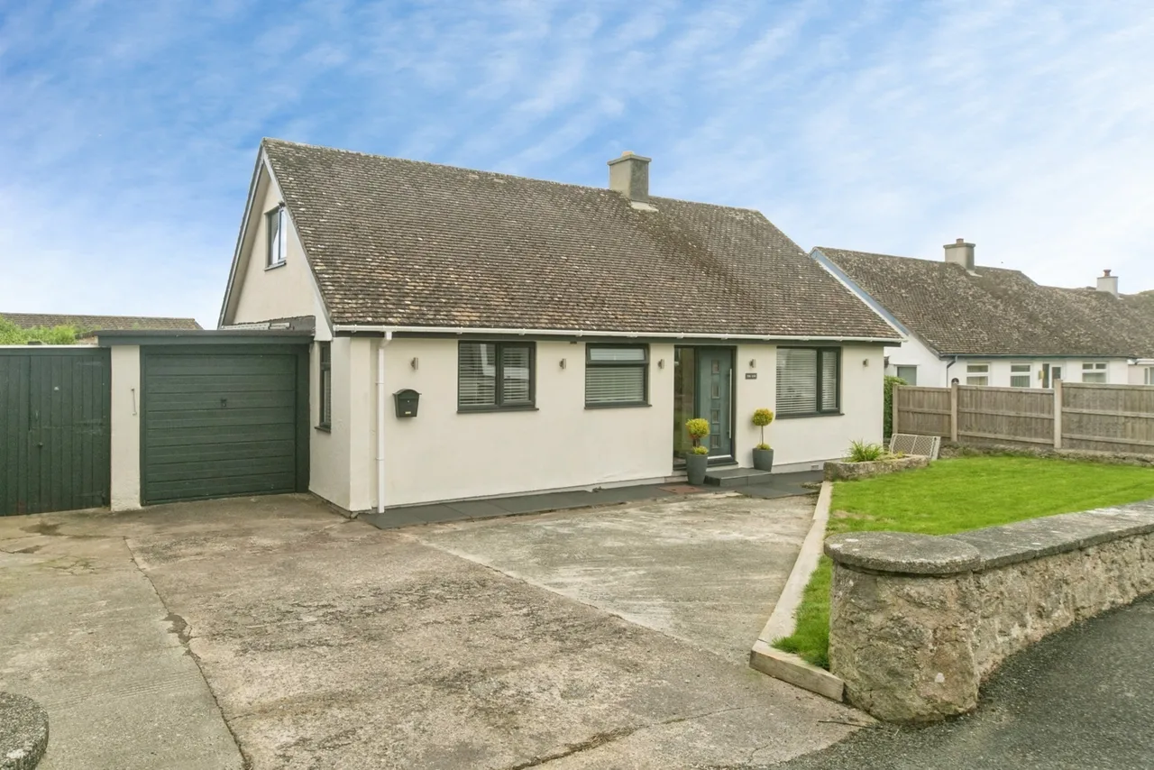 4 bed house for sale, Rhianfa, Benllech, LL74