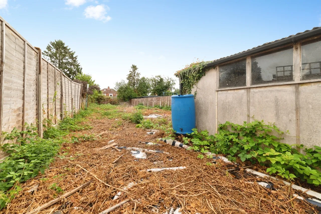 Spring Gardens, Anlaby Common, HU4, photo 21