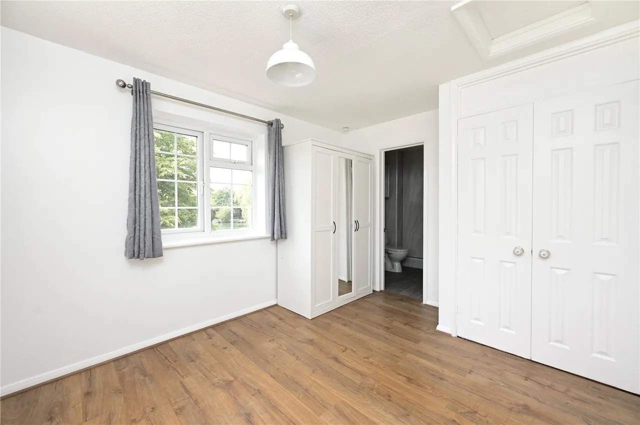 Kingfisher Walk, Ash, Guildford, Surrey, GU12 6RF, photo 6
