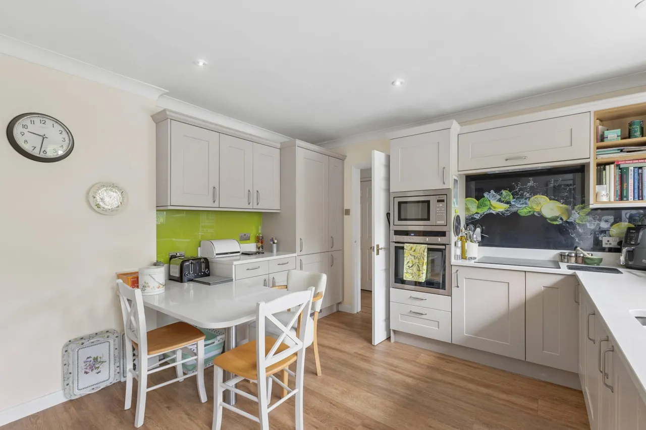 Brookside Pankridge Street, Crondall, Farnham, GU10 5RQ, photo 4