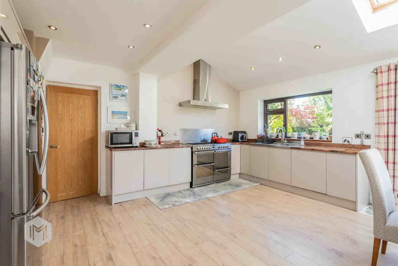 Rilston Avenue, Culcheth, Warrington, WA3 4PE, photo 4