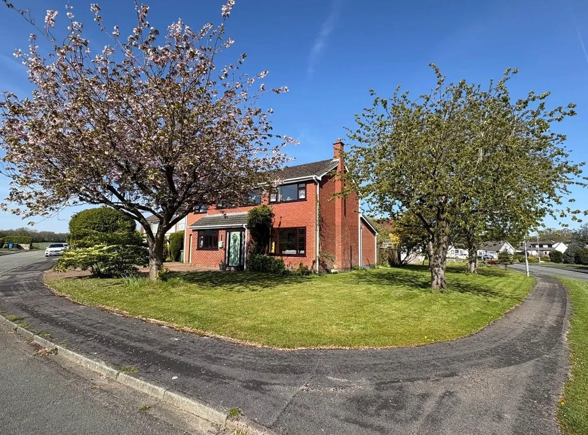 Rilston Avenue, Culcheth, Warrington, WA3 4PE, photo 2