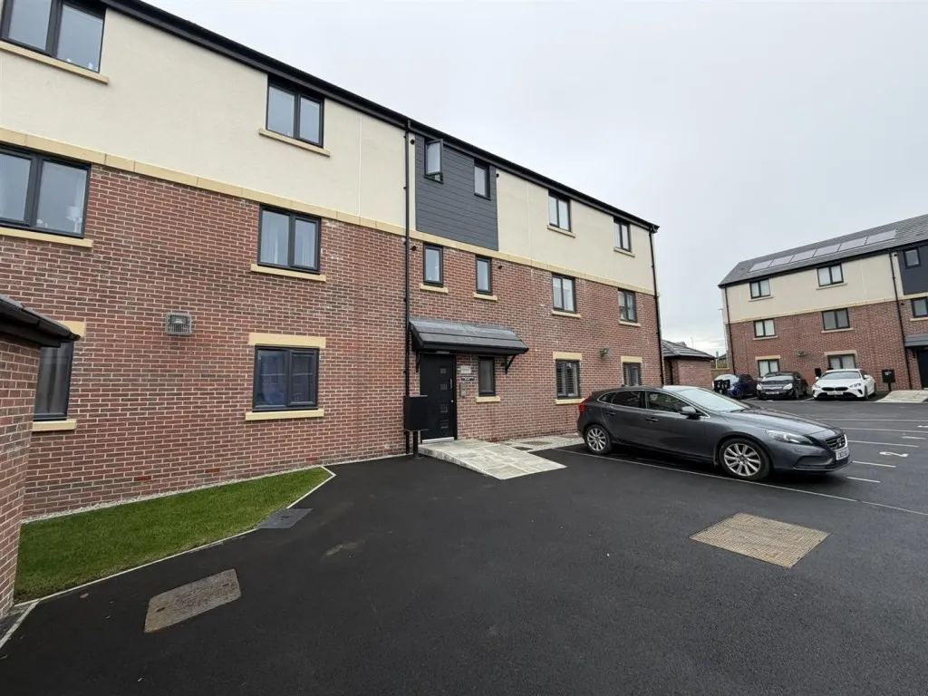 Howley Avenue, Churwell, LS27, photo 16