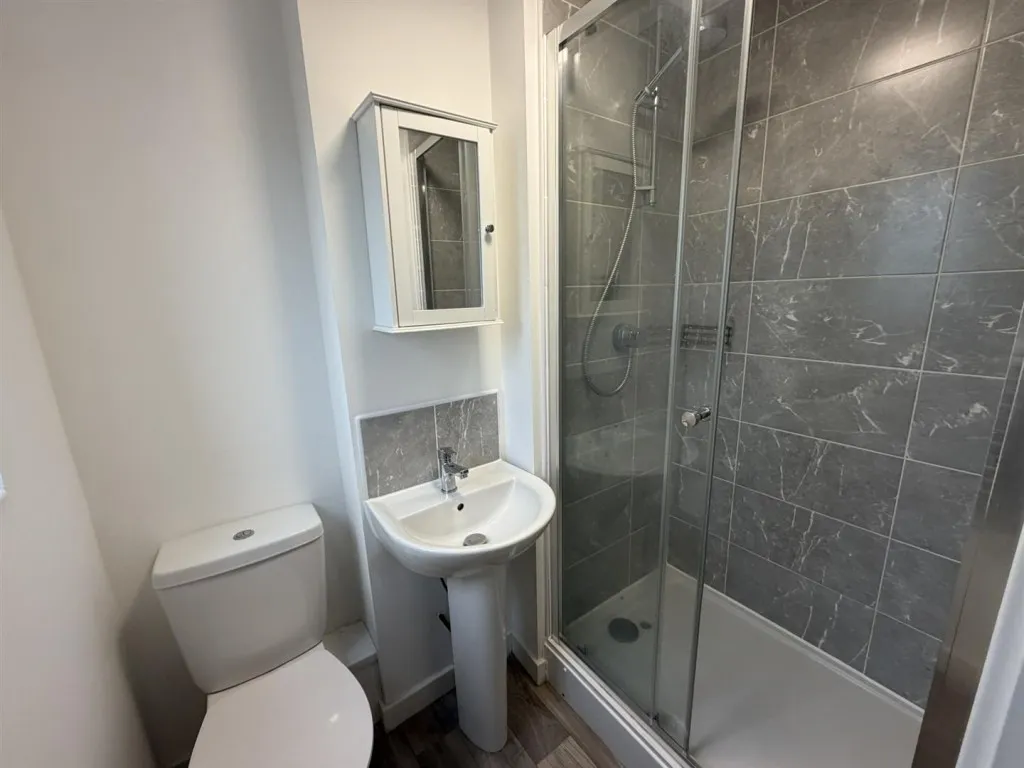 Howley Avenue, Churwell, LS27, photo 9
