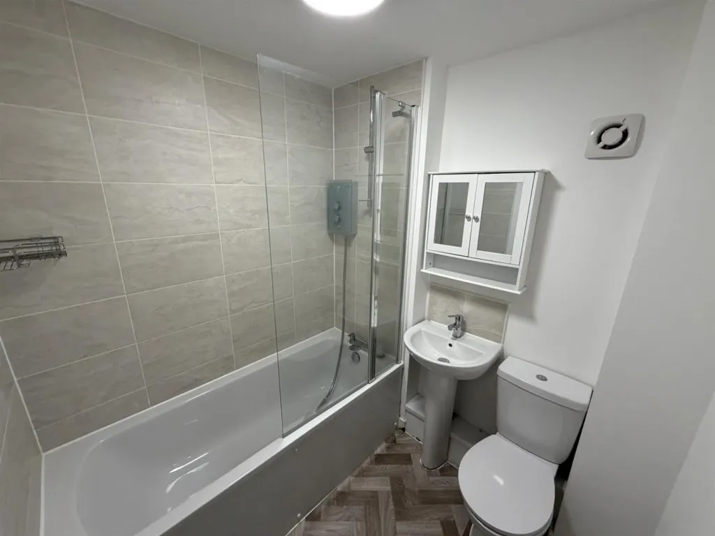 Howley Avenue, Churwell, LS27, photo 12