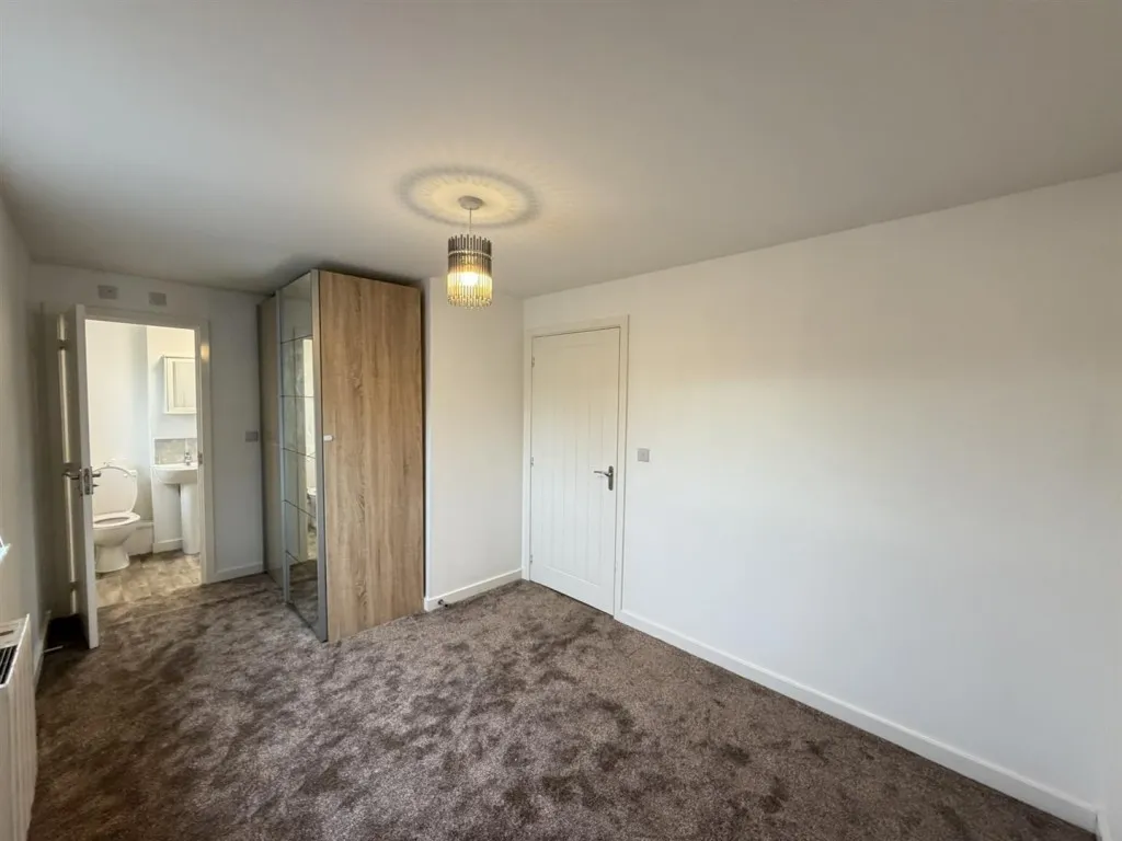 Howley Avenue, Churwell, LS27, photo 8