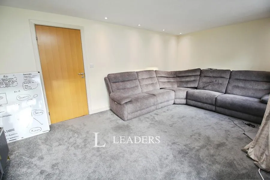 Swanwick Lane, Broughton, MK10, photo 5