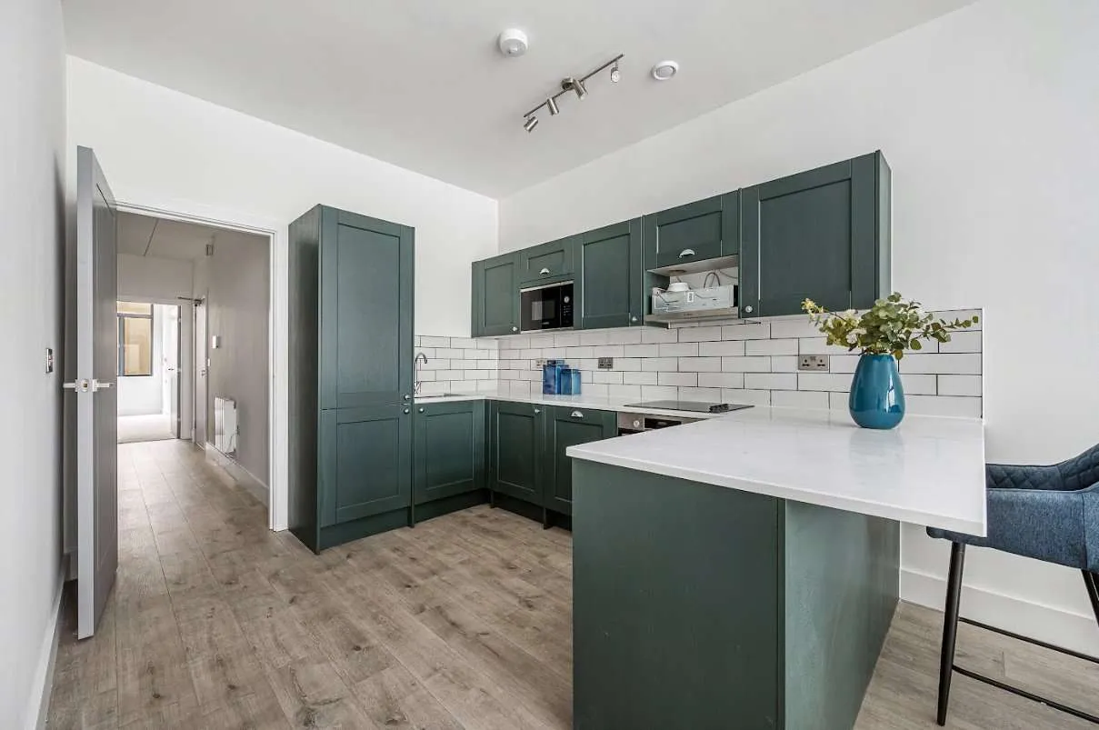 2 bed flat to rent — Rosemont Road, London, W3 9LY