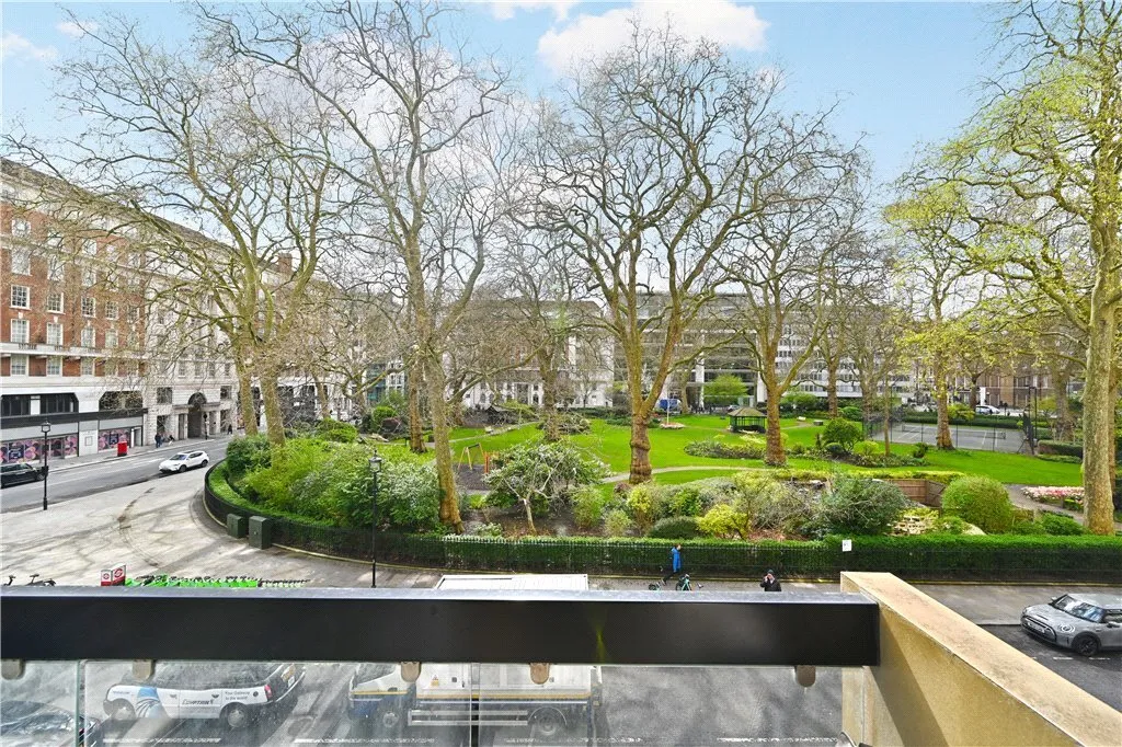 Portman Square, London, W1H, photo 2