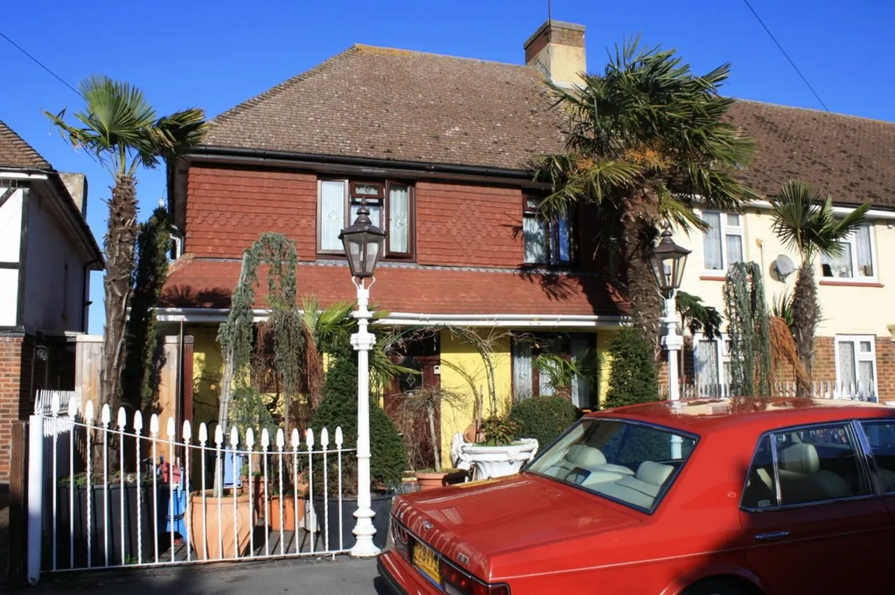 Viola Avenue, Staines, photo 4