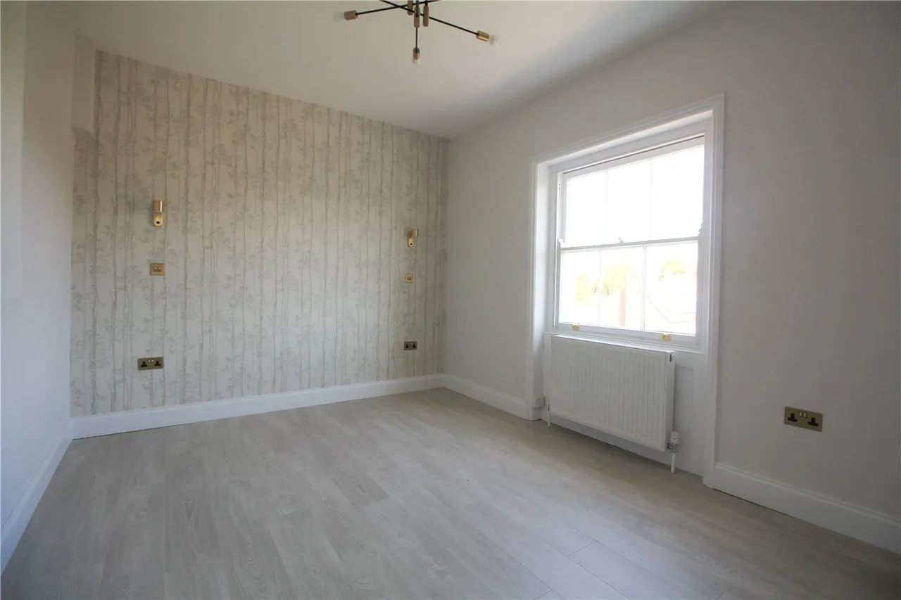 Hillcourt Road, Cheltenham, Gloucestershire, GL52, photo 3
