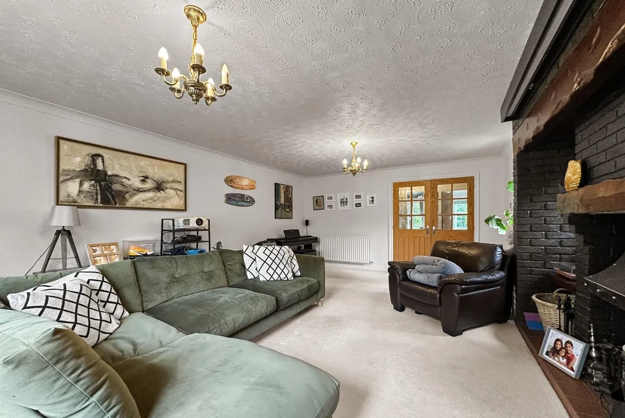 Bishops Close, Bowdon, Cheshire WA14 3NB, photo 21