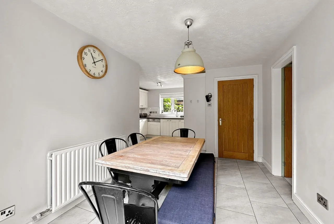 Bishops Close, Bowdon, Cheshire WA14 3NB, photo 24