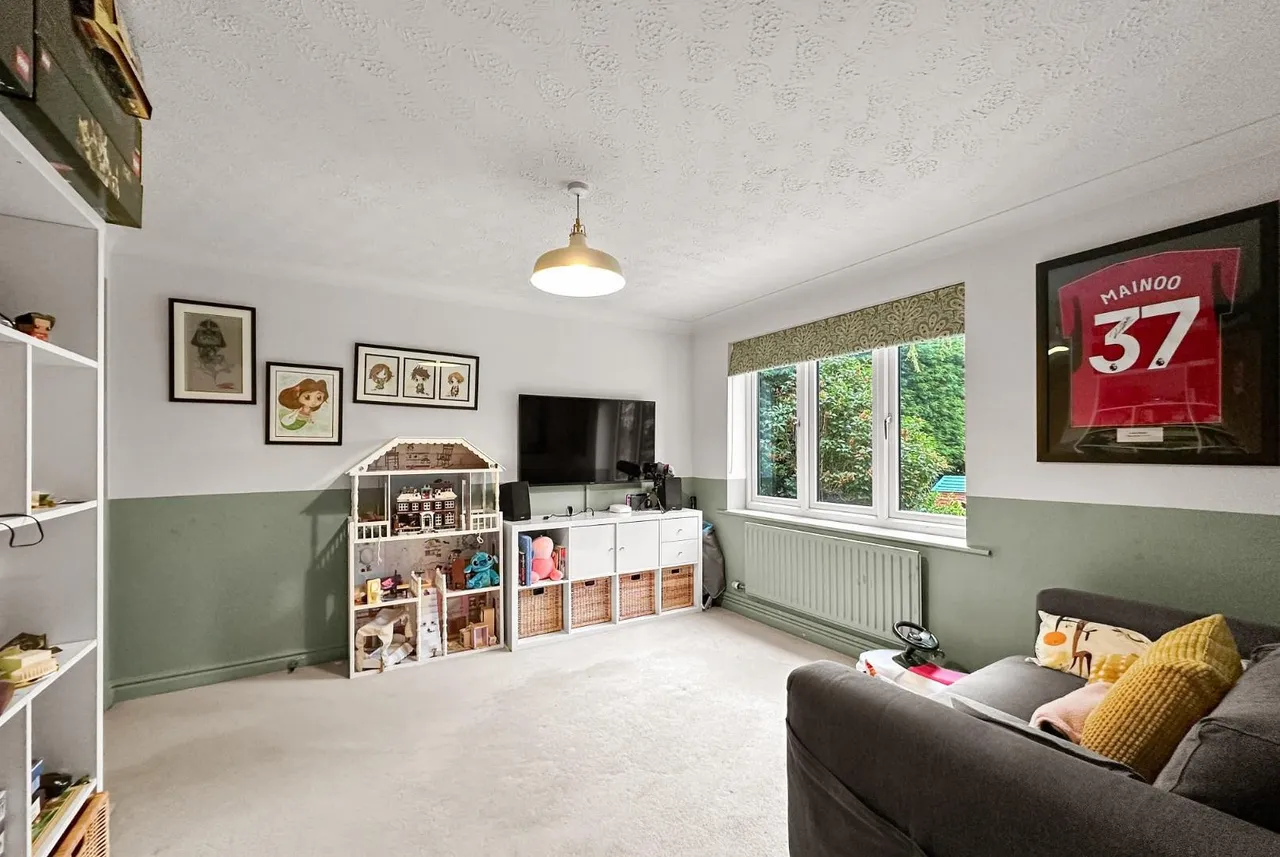 Bishops Close, Bowdon, Cheshire WA14 3NB, photo 7