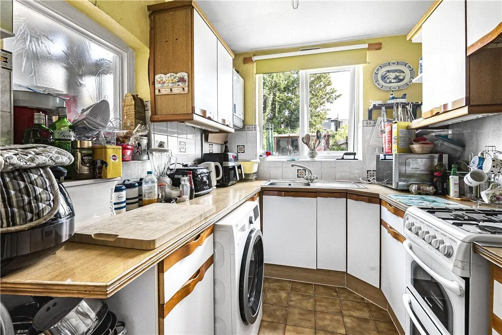 Chertsey Road, Twickenham, TW1, photo 3
