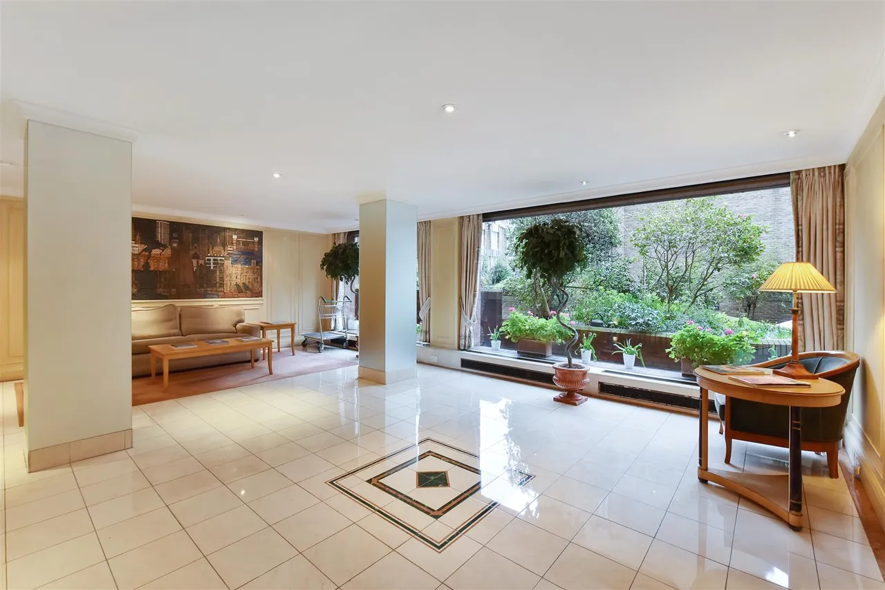 Knightsbridge Apartment With Views Southlodge, SW7, photo 5