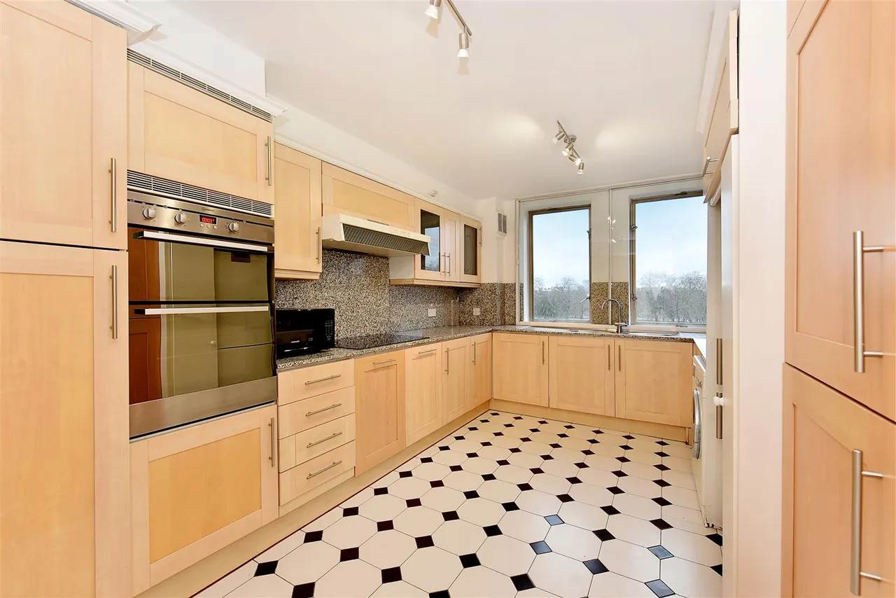 Knightsbridge Apartment With Views Southlodge, SW7, photo 6