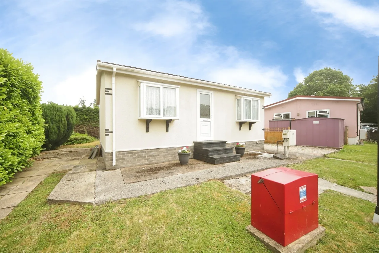 Taunton Vale Park, Bathpool, TA2, photo 17