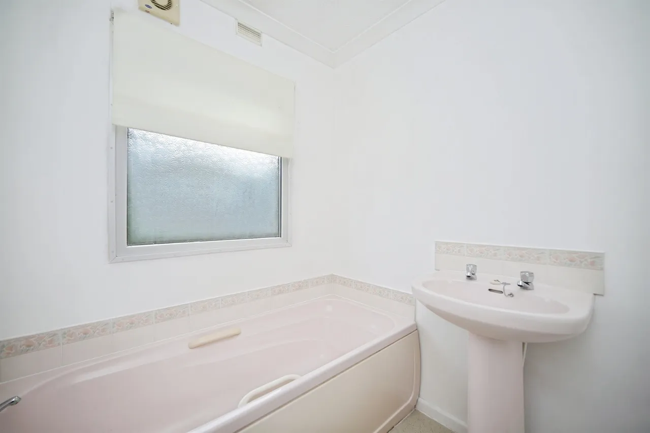 Taunton Vale Park, Bathpool, TA2, photo 9