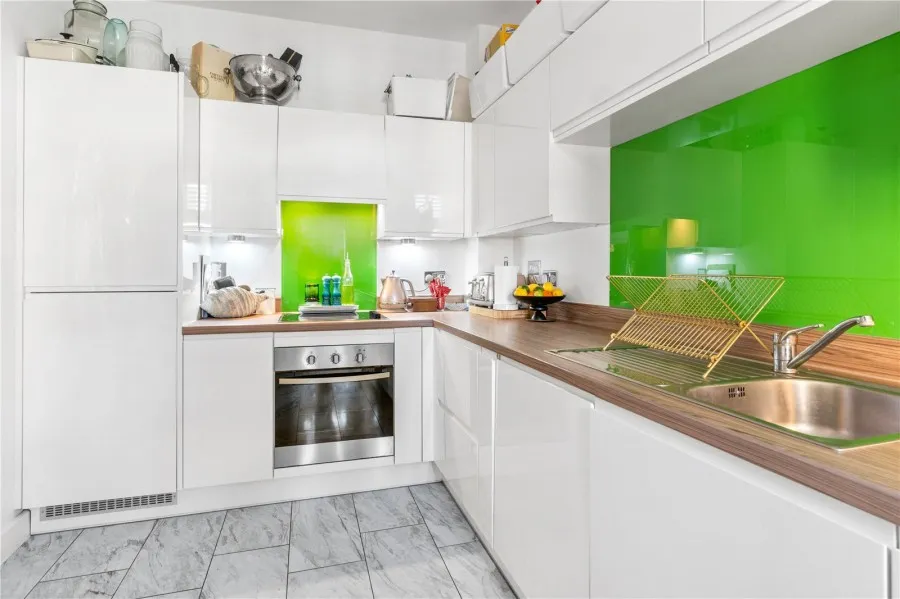House Under Offer with 3 bedrooms in Newhall, Harlow, CM17, photo 7