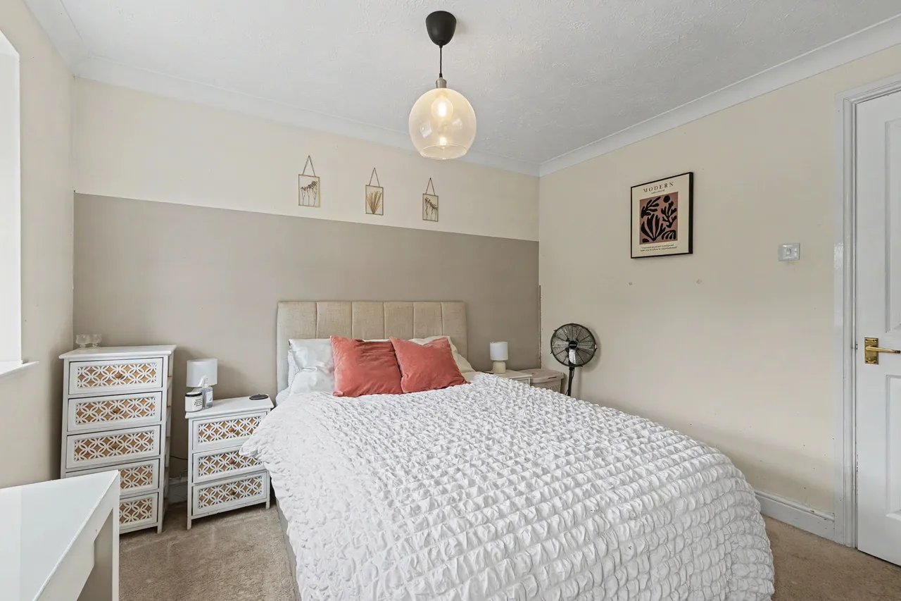 St. Matthews Close, Evesham, WR11, photo 4