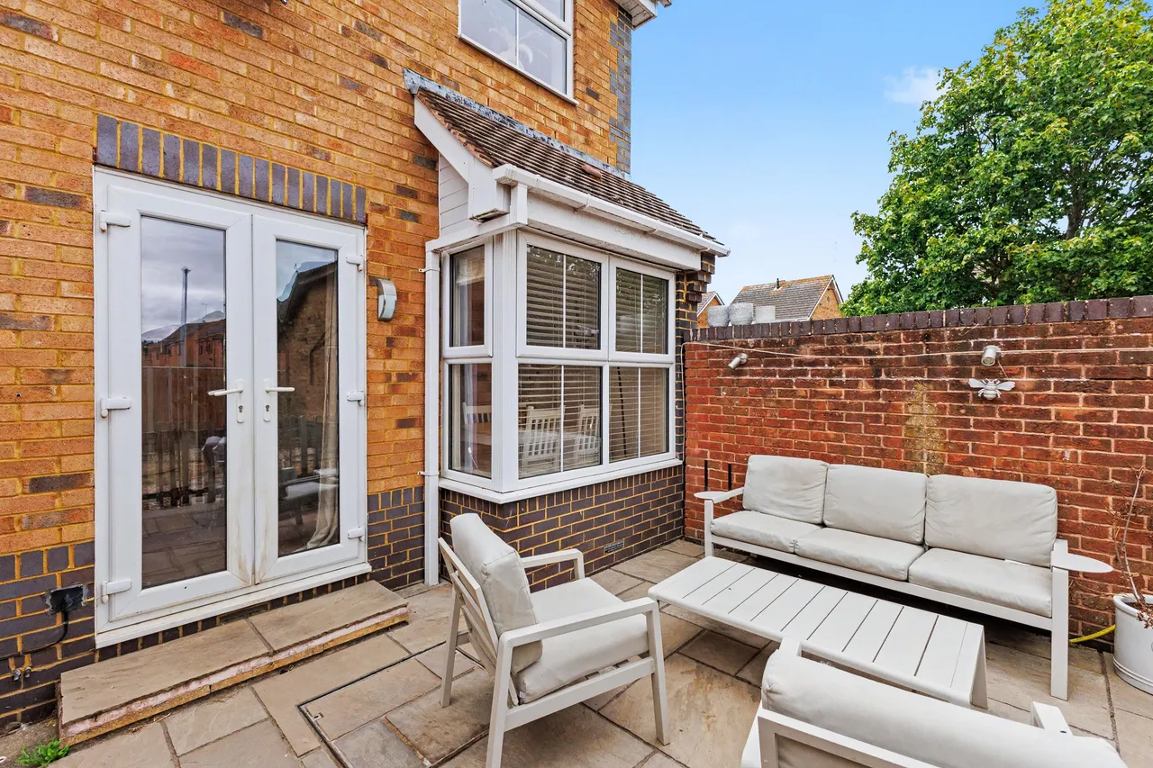 St. Matthews Close, Evesham, WR11, photo 15