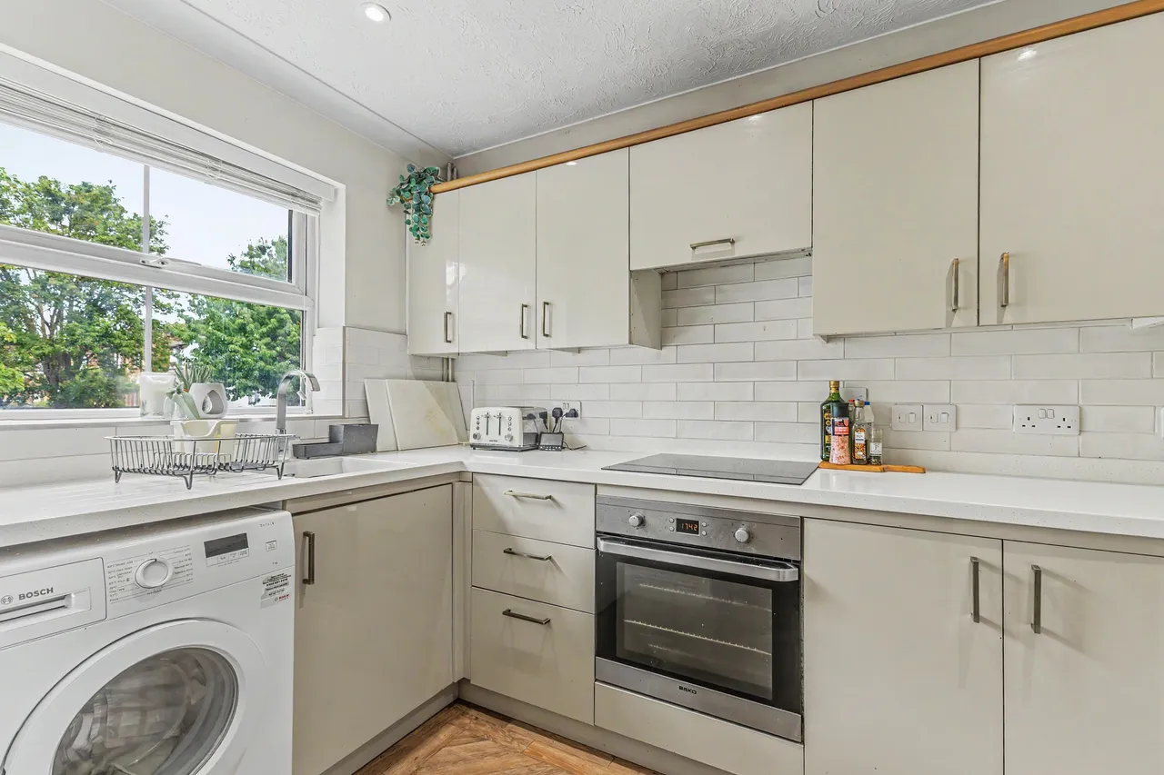 St. Matthews Close, Evesham, WR11, photo 2