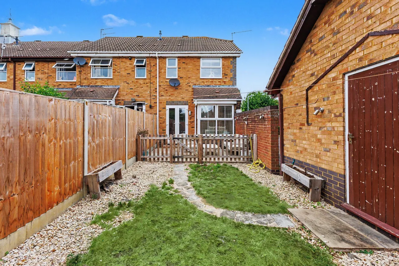 St. Matthews Close, Evesham, WR11, photo 17