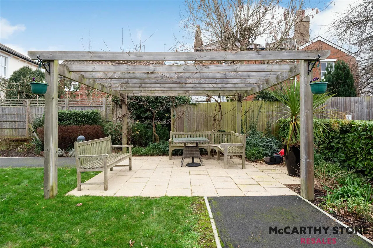 Pinewood Gardens, Tunbridge Wells, TN4, photo 22