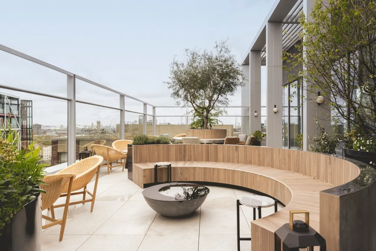 Nine Elms Lane, London, SW11, photo 15