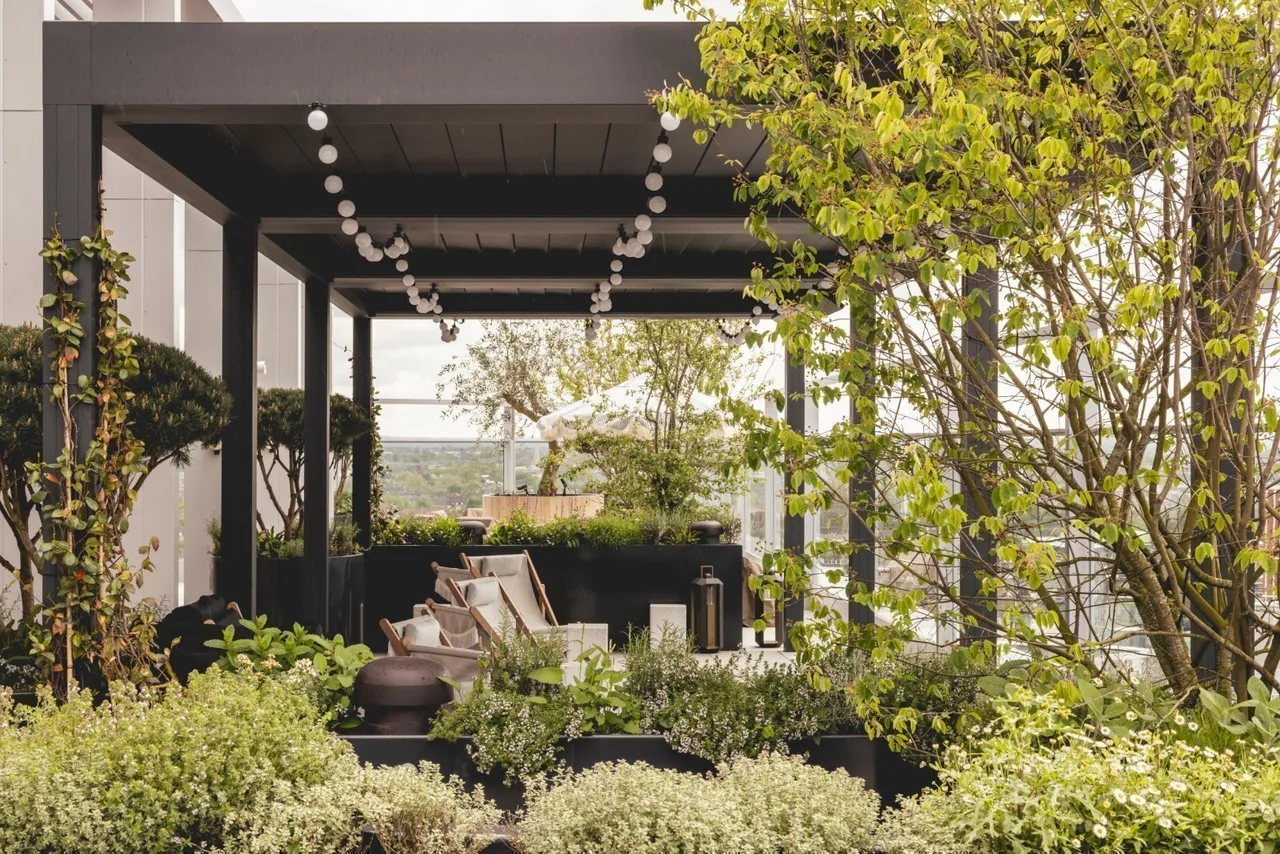Nine Elms Lane, London, SW11, photo 16