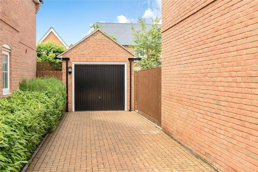 Ambrosden Court Close, Ambrosden, OX25, photo 21
