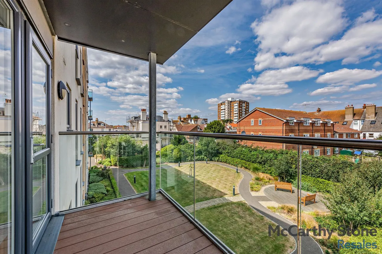 1 bed flat for sale, Heene Road, Worthing, BN11