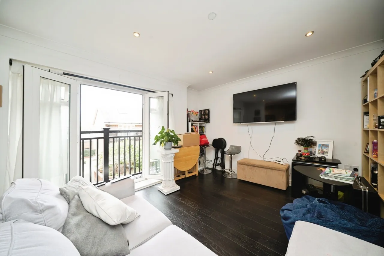 Leret Way, Leatherhead, KT22, photo 8