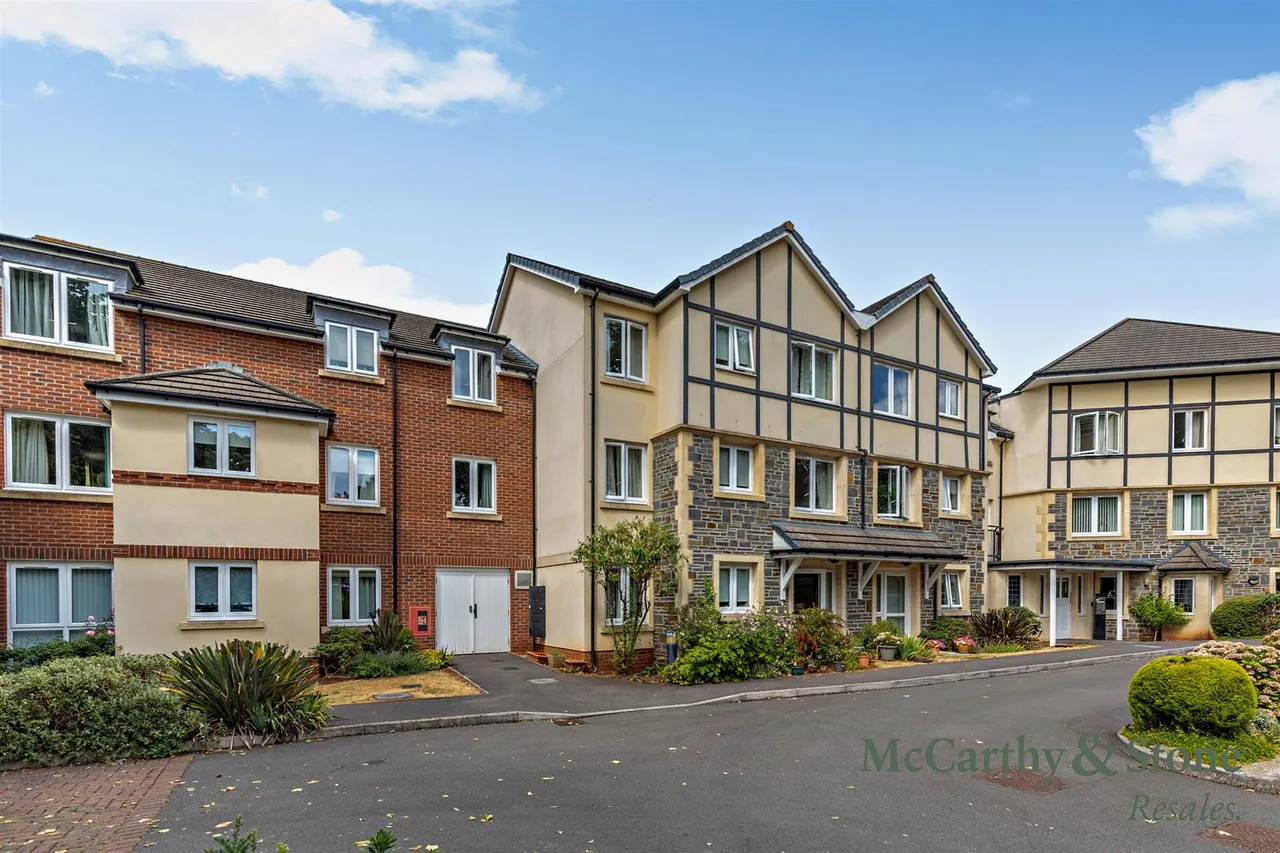 Overnhill Road, Downend, BS16, photo 13