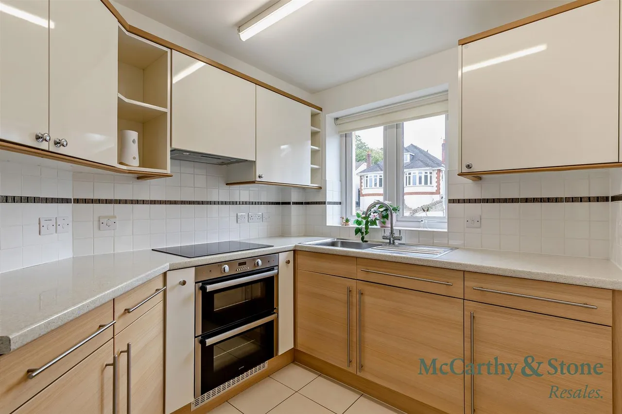 Overnhill Road, Downend, BS16, photo 5