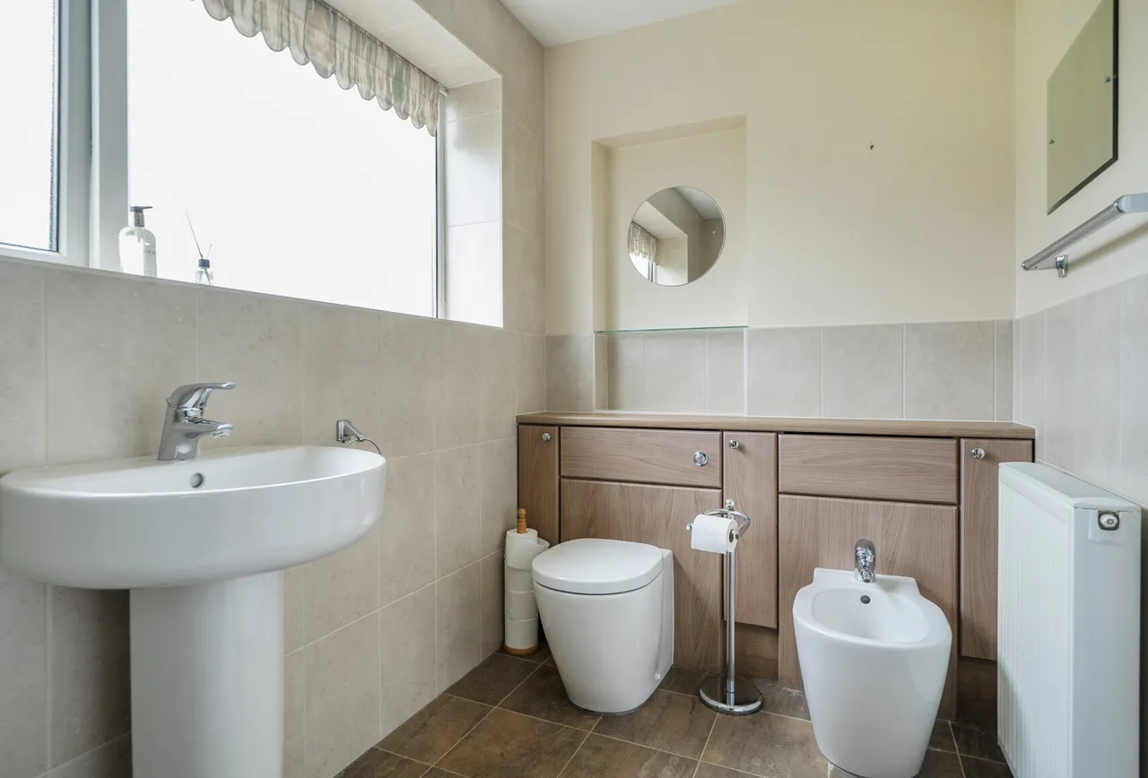 Fenbrook Close, South Gloucestershire, Hambrook, BS16 1QJ, photo 13