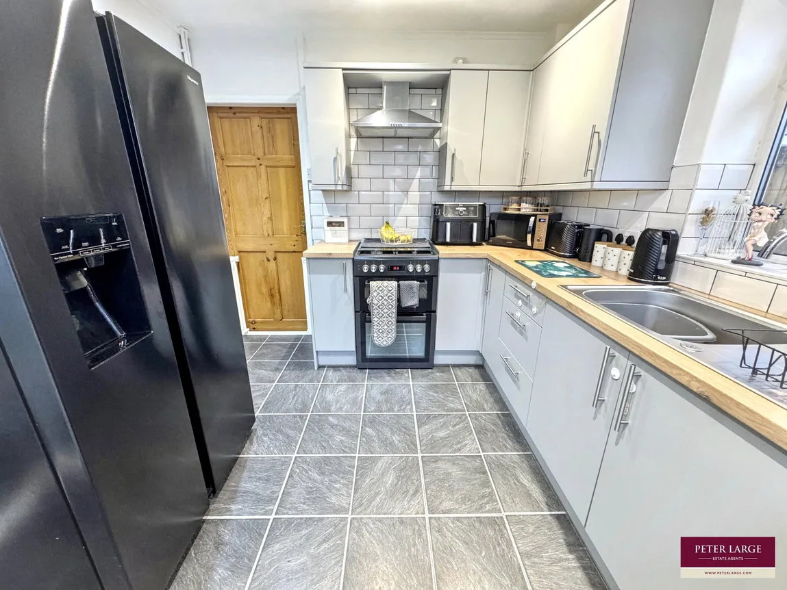 The Broadway, Abergele, LL22, photo 6