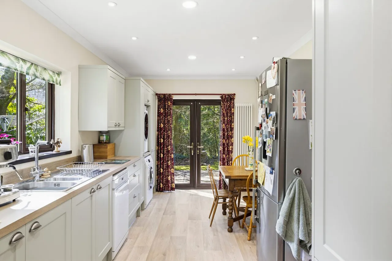Nant Arian, Alltwen, Pontardawe, SA8 3AY, photo 6