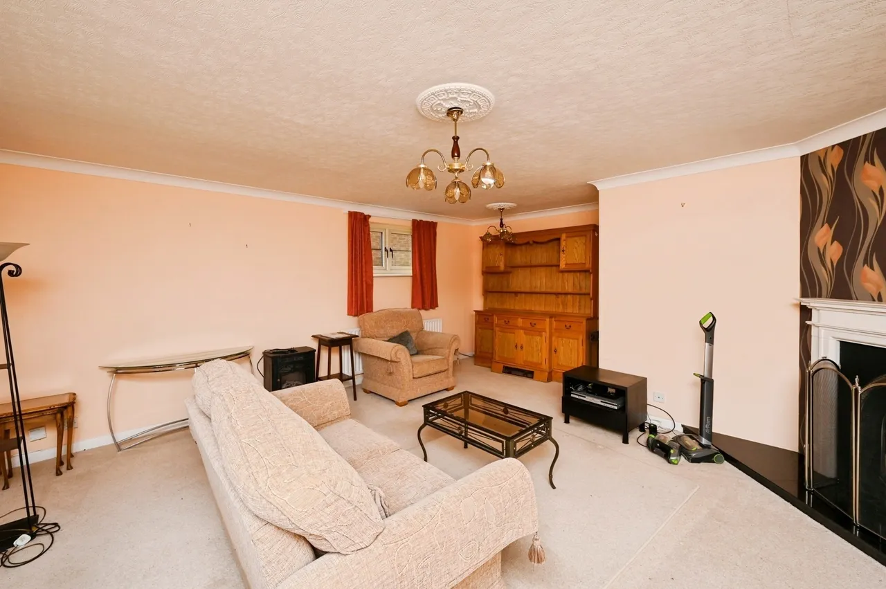 Hardstaff Close, Kirkby-in-Ashfield, NG17, photo 8