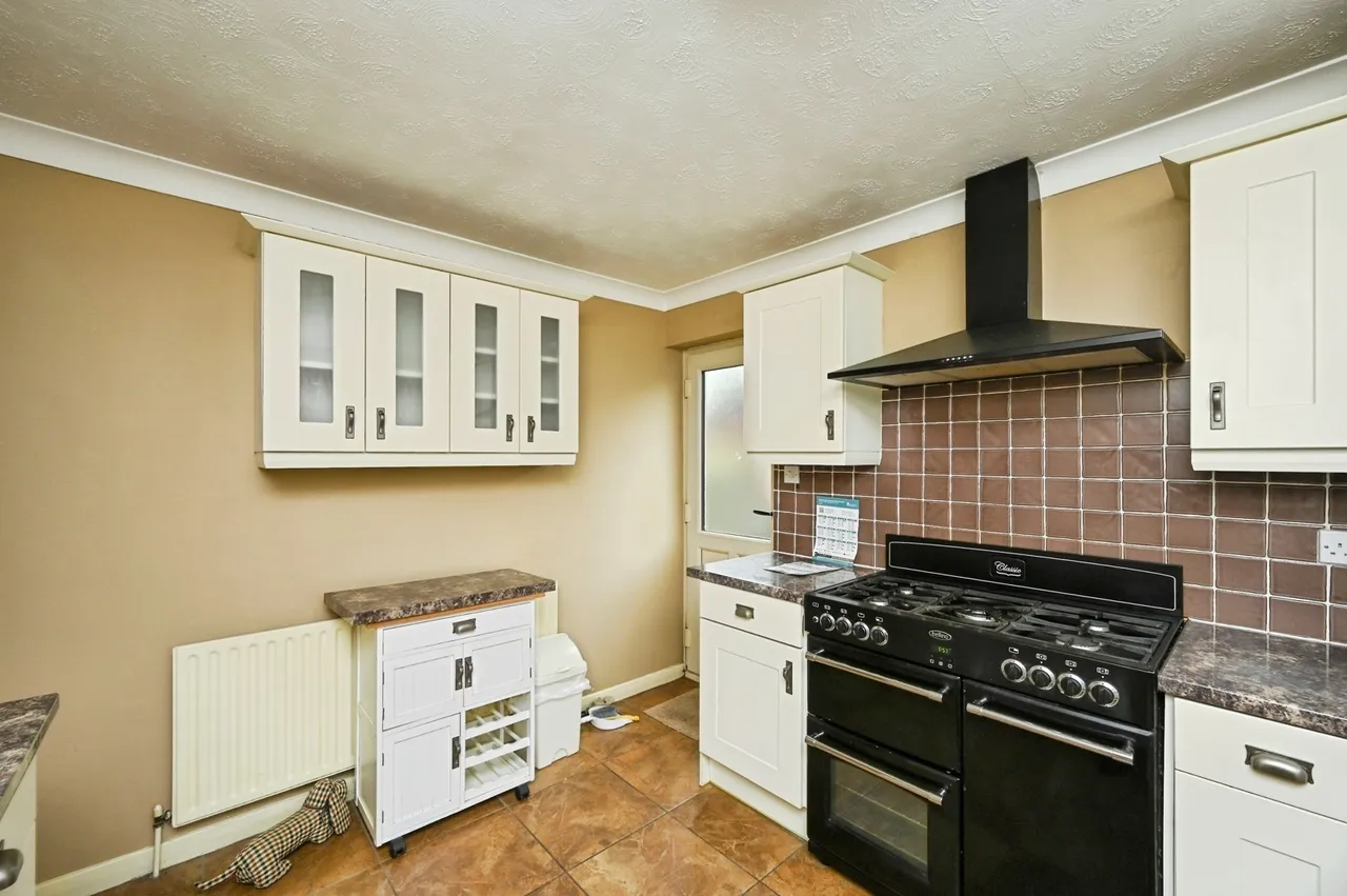Hardstaff Close, Kirkby-in-Ashfield, NG17, photo 4